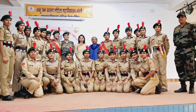 साहू रामस्वरूप महिला महाविद्यालय में हुआ रैंक सेरेमनी कार्यक्रम