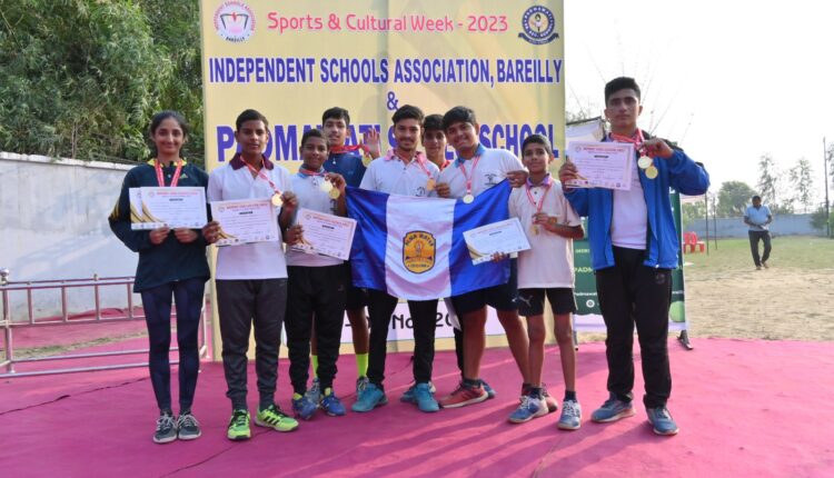 पद्मावती में इंटर स्कूल लॉन टेनिस टूर्नामेंट का हुआ भव्य समापन