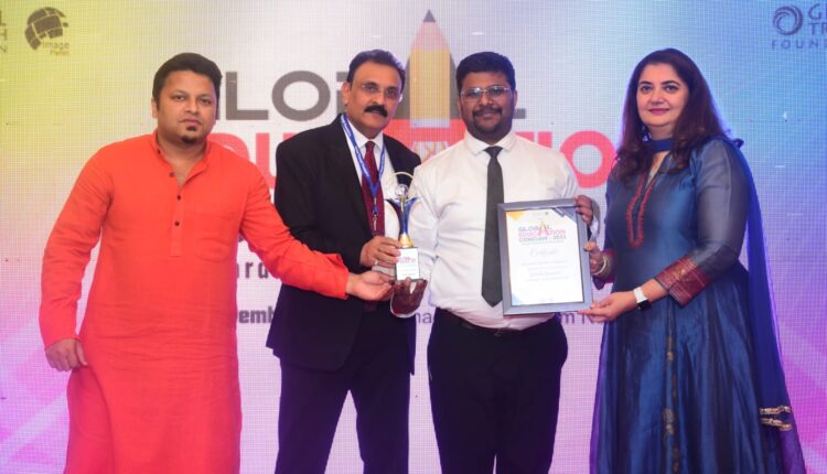 दिल्ली में क्षितिज सक्सेना को किया सम्मानित