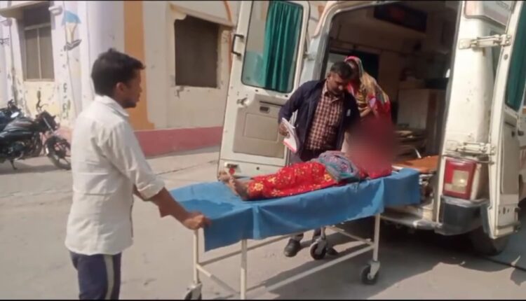 शराबी पति बना हैवान पत्नी के प्राइवेट पार्ट में कई बार डाला हाथ , डाल रहा था डंडा पत्नी ने रोका