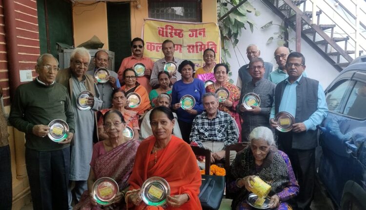 वरिष्ठ जन कल्याण समिति के तत्वावधान में दीपावली एवं छठ पूजा हुआ कार्यक्रम