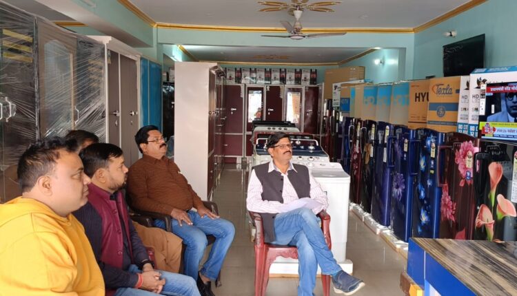 प्रधानमंत्री जी की मन की बात का 107 वा एपिसोड लोगों ने टीवी, एलसीडी में देखा और सुना