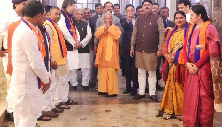 सदन में स्वस्थ चर्चा के लिए हम पूरी तरह से तैयार, हर सवाल का देंगे जवाब: सीएम योगी