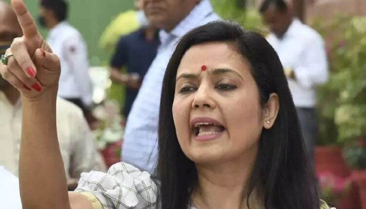 TMC सांसद महुआ मोइत्रा ने शेयर किया कार्टून पोस्‍टर, निशाने पर आचार समिति  
