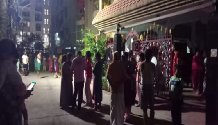 भूकंप से हिली धरती, लोग घरों से निकले बाहर