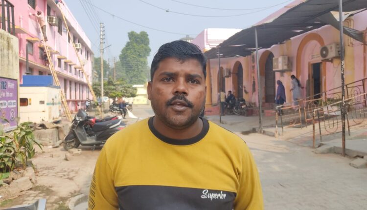 जिला महिला अस्पताल से युवक की मोटरसाइकिल चोरी , पुलिस ने नहीं की मदद