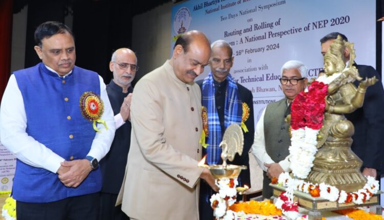 अपने ज्ञान के कारण अगले 25 वर्षों में सभी क्षेत्रों में विश्व नेता बन जाएगा भारत: ओम बिड़ला