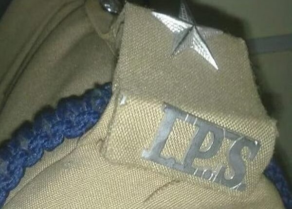 उत्तर प्रदेश में फिर चली तबदला एक्सप्रेस, पांच आईपीएस इधर से उधर