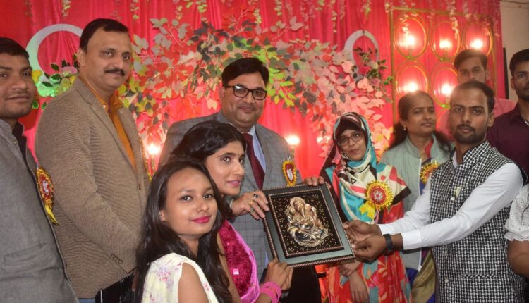 अंग्रेजी विभाग में सीनियर्स ने किया जूनियर्स का स्वागत