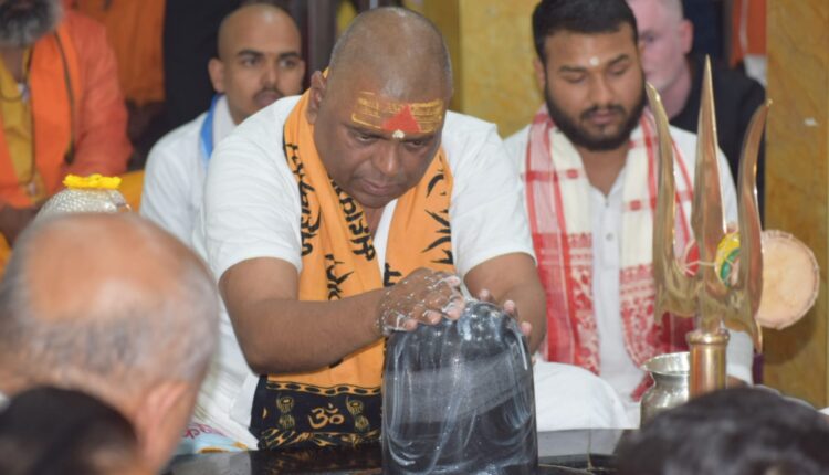 महाशिवरात्रि: करौली सरकार धाम में हुआ महारुद्राभिषेक, शिवार्चन व भस्म-आरती का भी विशाल आयोजन