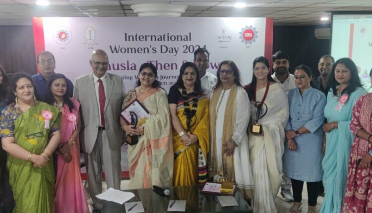 पूर्व मुख्य सचिव आलोक रंजन की तरफ से महिलाओं को किया गया सम्मानित