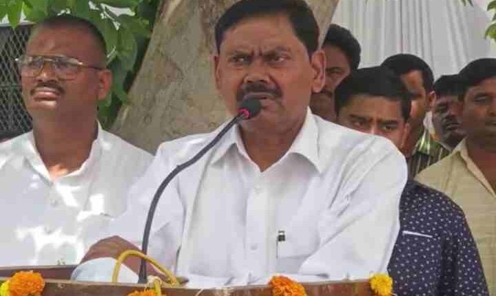 भाजपा को सिर्फ विपक्षी दलों के नेता ही दिखते हैं भ्रष्ट: इंद्रजीत सरोज