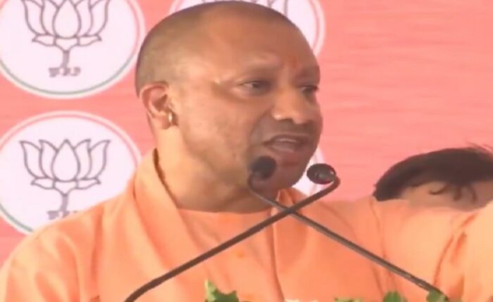 बलरामपुर में सीएम योगी