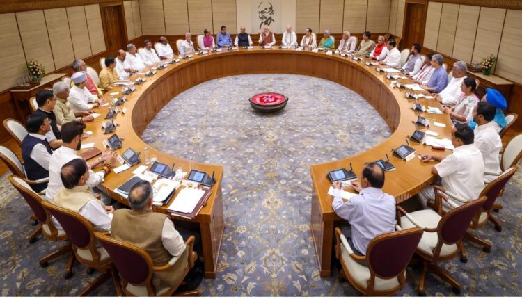 Modi 3.0 Cabinet: एक्शन में पीएम मोदी कैबिनेट, मंत्रियों ने संभाला विभाग, टारगेट सेट