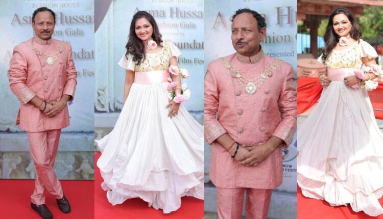 सपा नेता का फैशन शो में जलवा, IAS और PCS के साथ किया रैंप वॉक