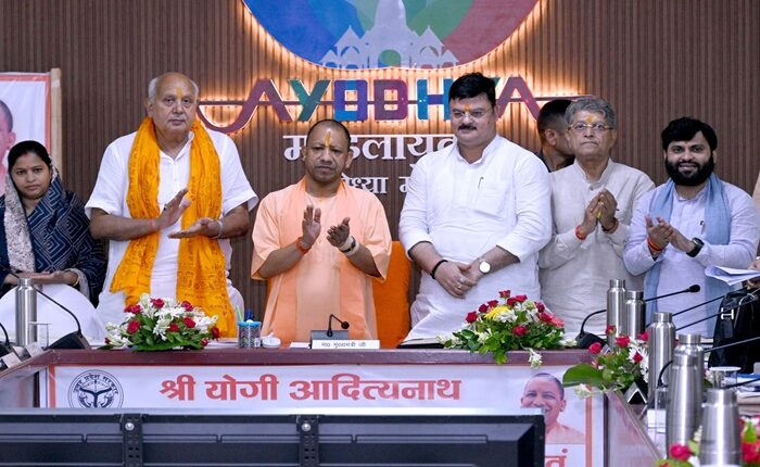 मिल्कीपुर विधानसभा चुनाव को लेकर सीएम योगी की बैठक, कहा- बूथ प्रबंधन पर पूरा ध्यान दें